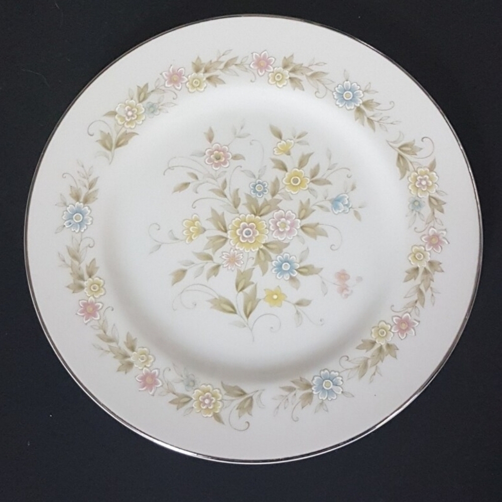 Vintage Chantilly by Dynasty Fine China, Floral Dessert Plates Set of 4 or 8